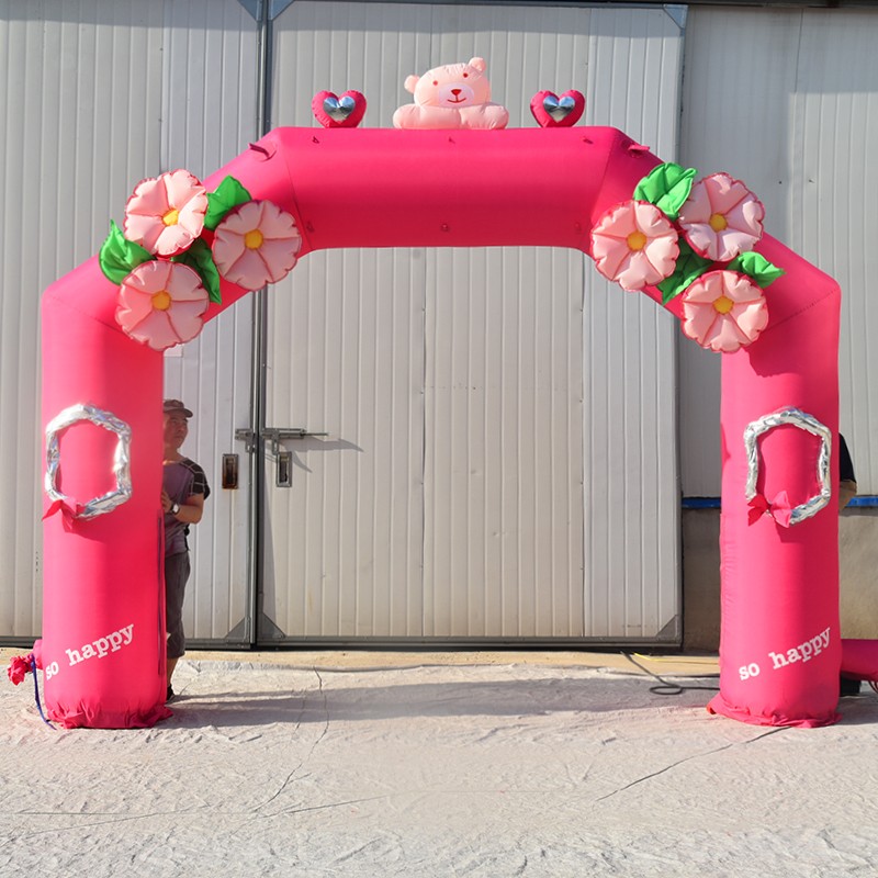 大方粉色婚礼拱门